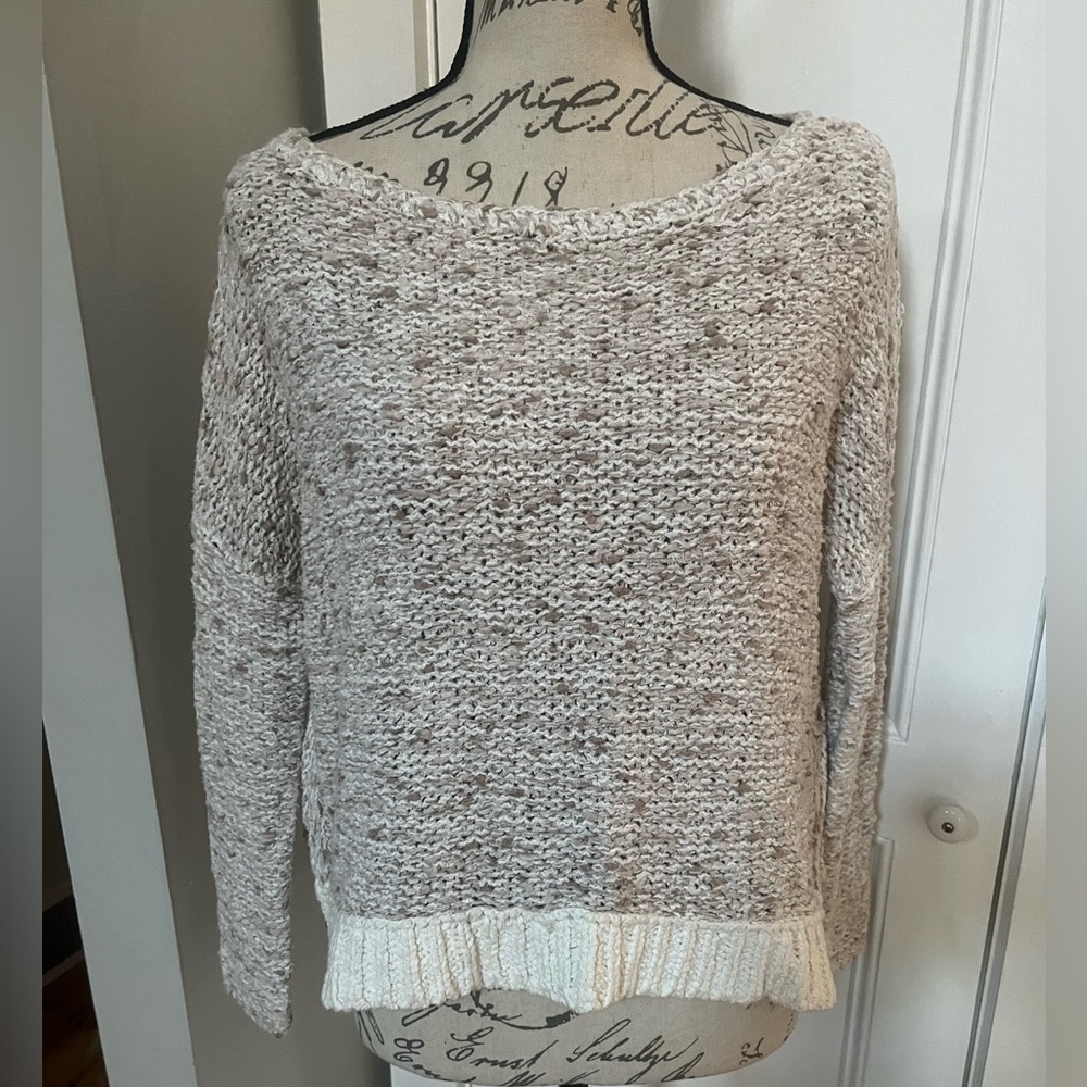 Free People Women’s Sweater. Size XS.
